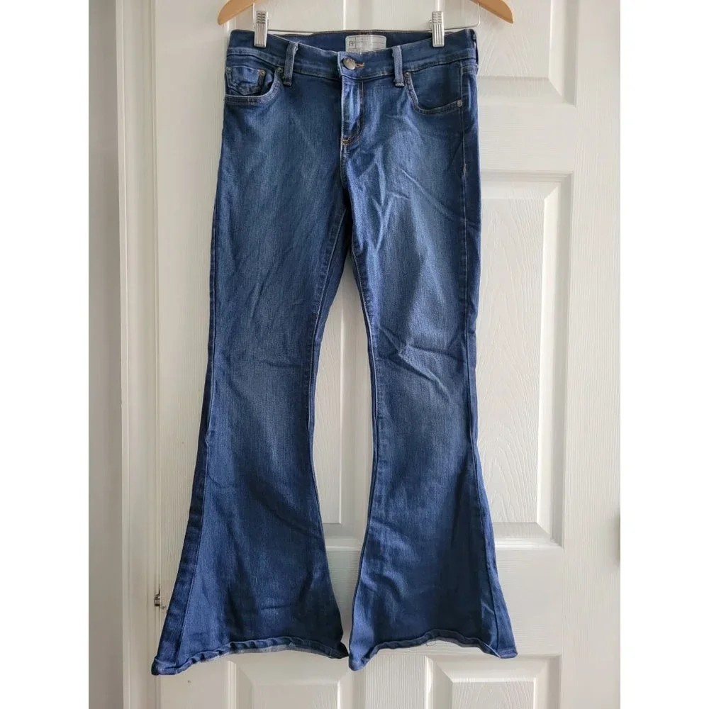 Free People blue jeans wide flare bottom hippie Size 29_2